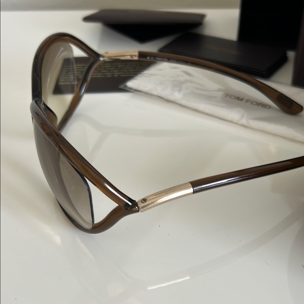 TOM FORD 😎 Raquel Brown Gradient Sunglasses - Picture 9 of 14